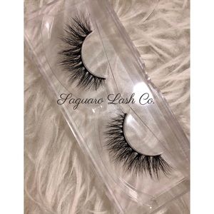 Natural mink eyelashes